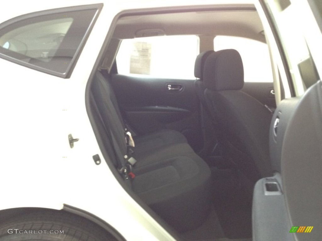 2011 Rogue S AWD - Pearl White / Black photo #8