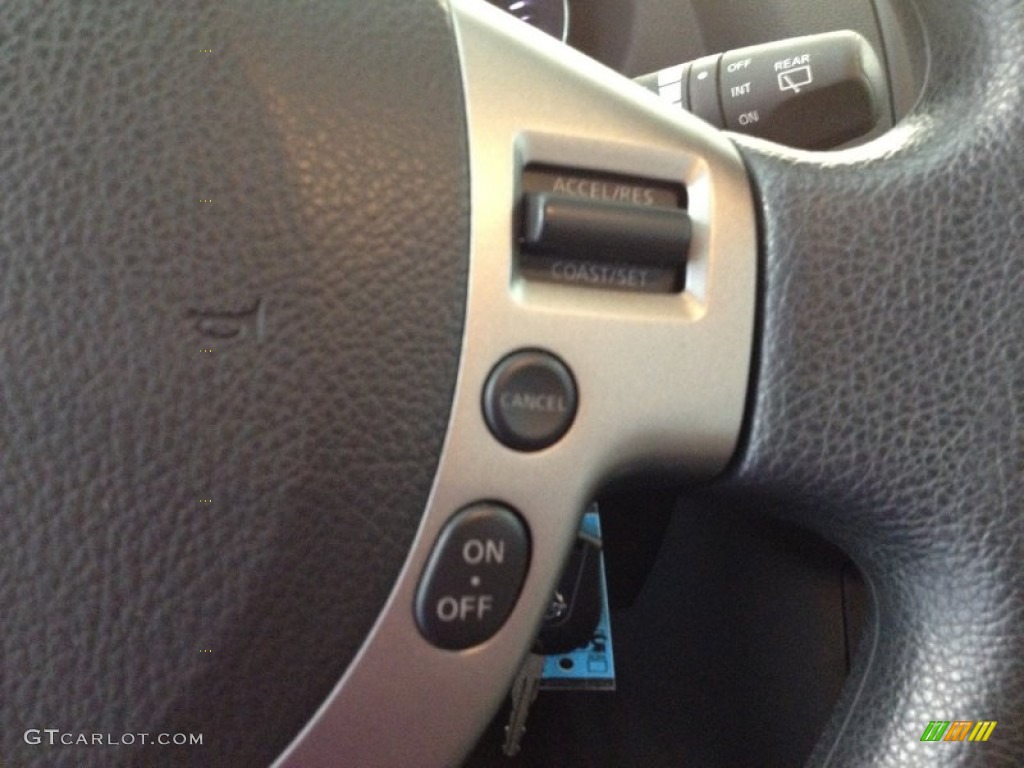 2011 Rogue S AWD - Pearl White / Black photo #20