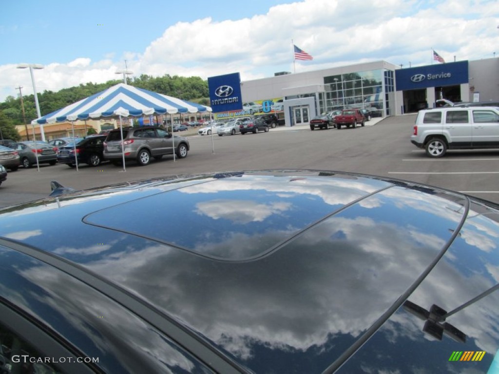 2013 Elantra Limited - Black / Gray photo #3