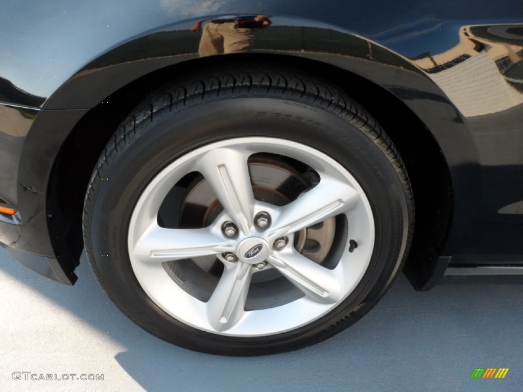 2010 Ford Mustang GT Premium Coupe Wheel Photo #67195127
