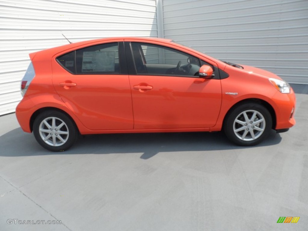 Habanero 2012 Toyota Prius c Hybrid Three Exterior Photo #67199291