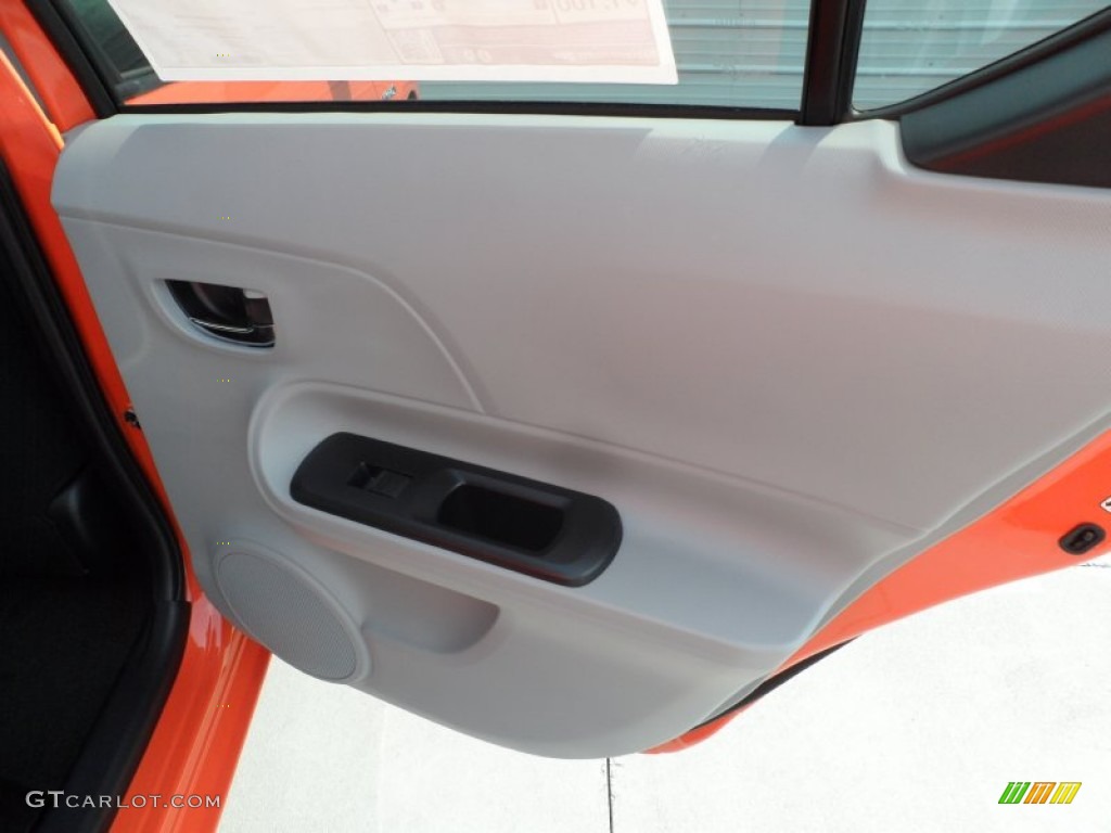2012 Toyota Prius c Hybrid Three Door Panel Photos