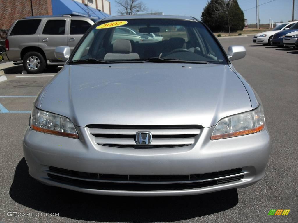 2002 Accord SE Sedan - Satin Silver Metallic / Quartz Gray photo #3