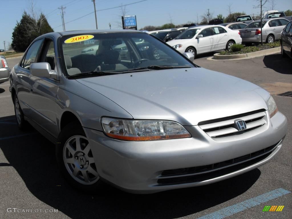 2002 Accord SE Sedan - Satin Silver Metallic / Quartz Gray photo #4