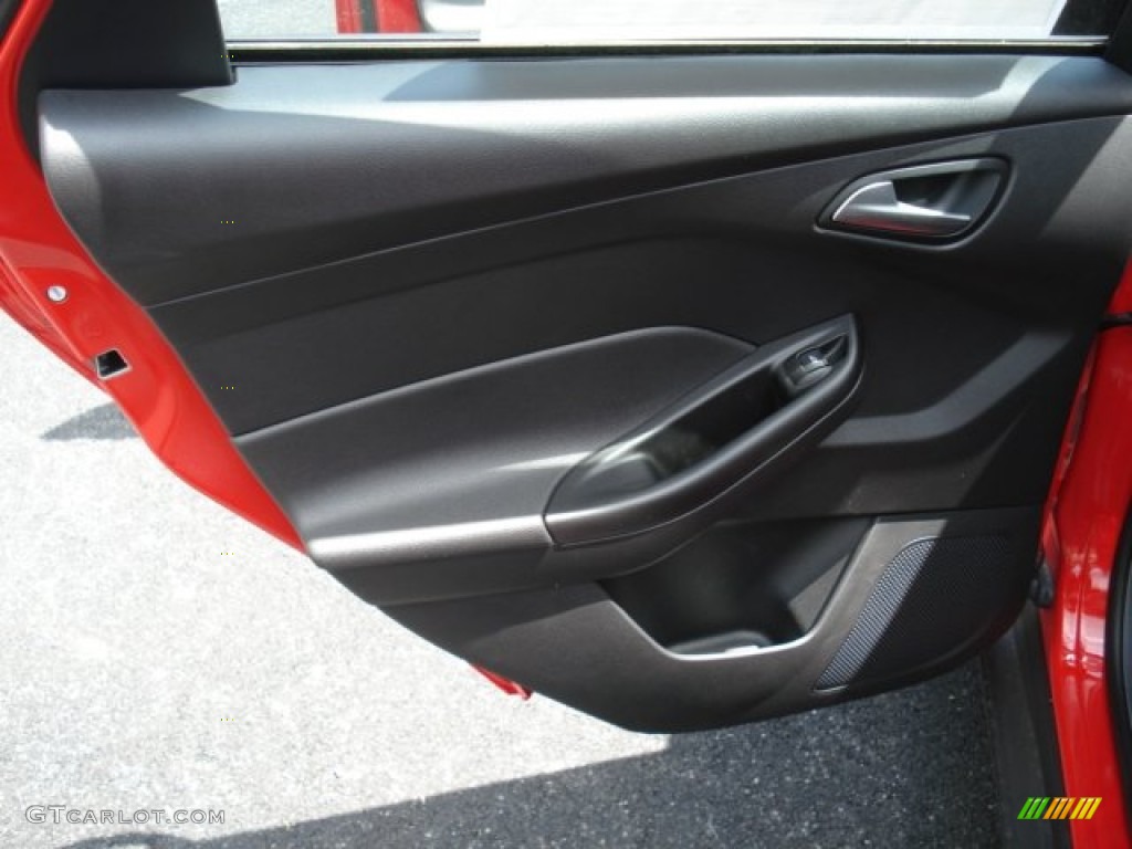 2012 Focus SE SFE Sedan - Race Red / Charcoal Black photo #14