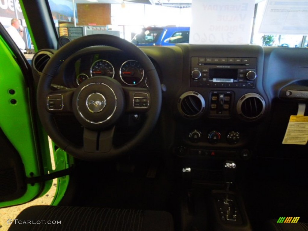2012 Wrangler Unlimited Sport S 4x4 - Gecko Green / Black photo #10