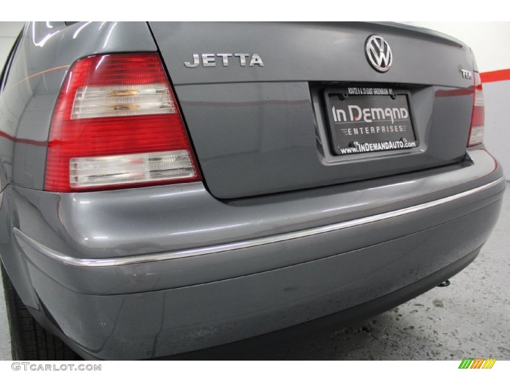 2005 Jetta GLS TDI Sedan - Platinum Grey Metallic / Black photo #15