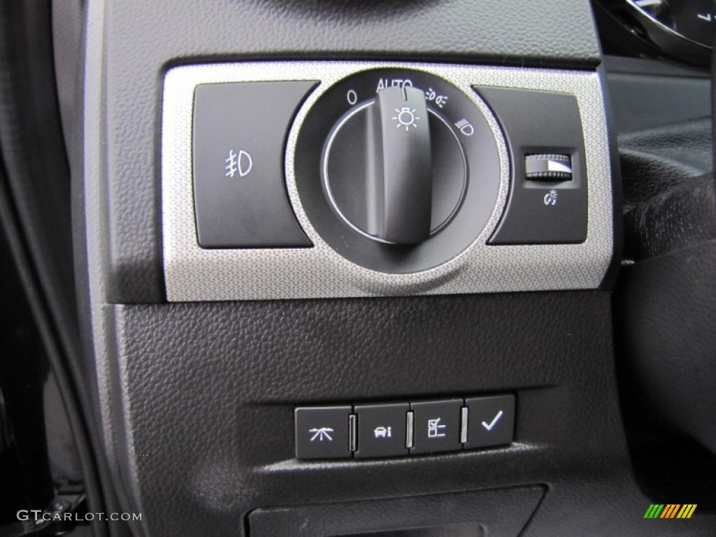 2012 Chevrolet Captiva Sport LTZ AWD Controls Photo #67211226