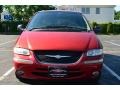 Inferno Red Pearlcoat - Town & Country LXi Photo No. 2