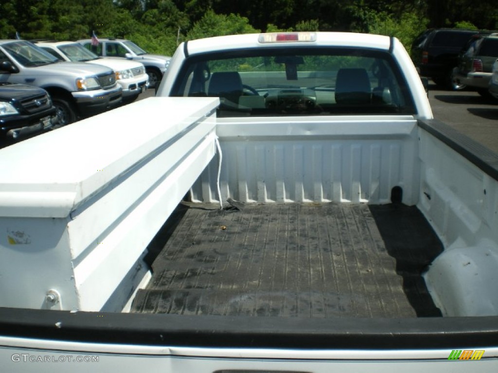 2006 F150 XL Regular Cab - Oxford White / Medium Flint photo #9