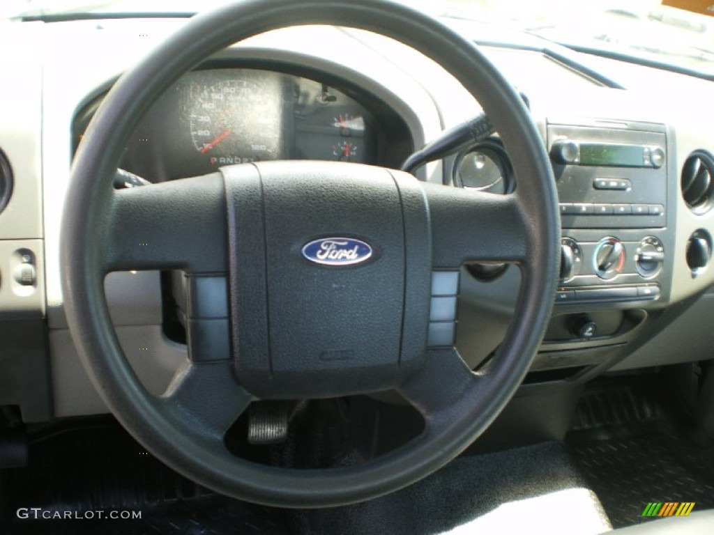 2006 F150 XL Regular Cab - Oxford White / Medium Flint photo #21