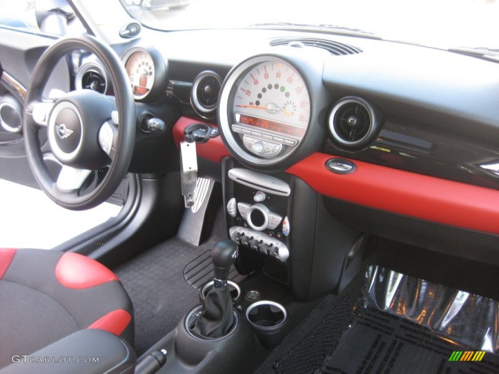 2010 Cooper S Clubman - Midnight Black Metallic / Rooster Red Leather/Carbon Black photo #22