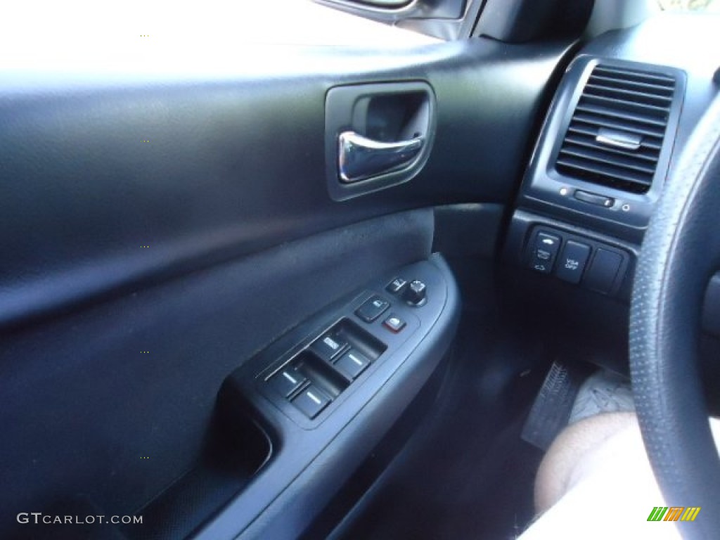2006 Accord LX V6 Sedan - Alabaster Silver Metallic / Black photo #16