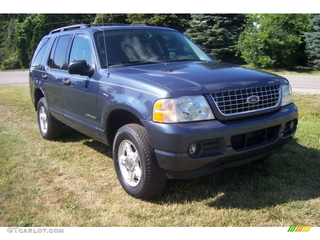 2004 Explorer XLT 4x4 - Medium Wedgewood Blue Metallic / Graphite photo #1