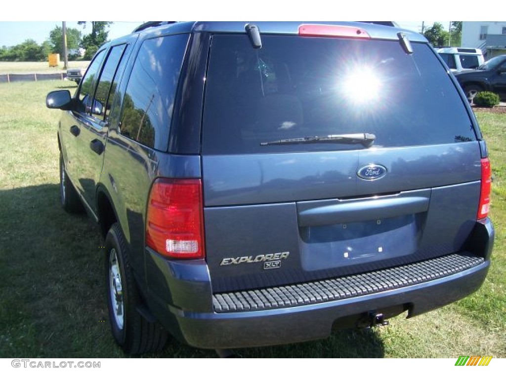 2004 Explorer XLT 4x4 - Medium Wedgewood Blue Metallic / Graphite photo #10