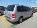 2005 Diamond Silver Metallic Kia Sedona LX  photo #6