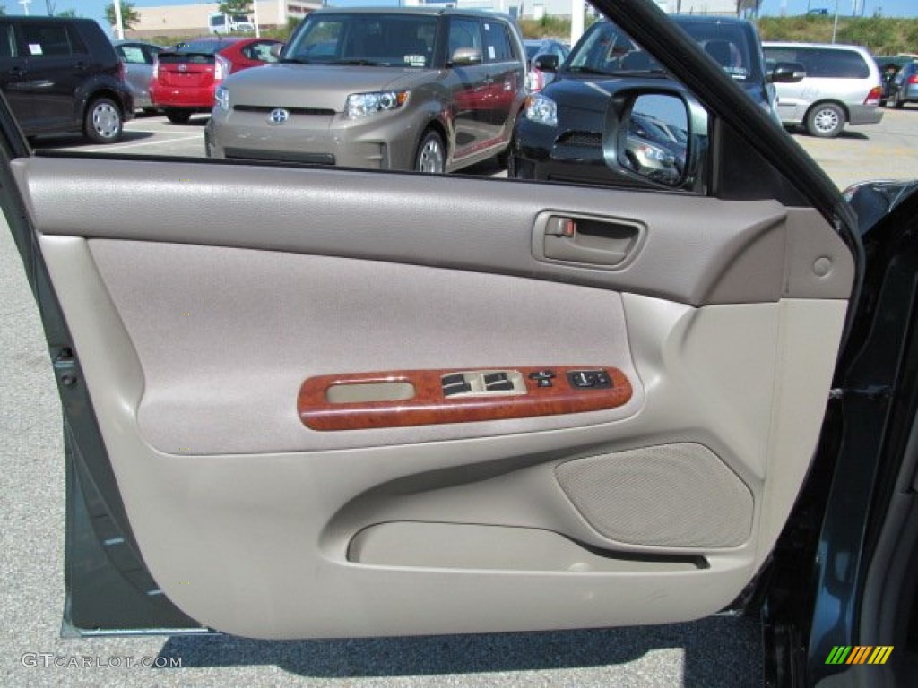 2002 Toyota Camry LE Taupe Door Panel Photo #67219524
