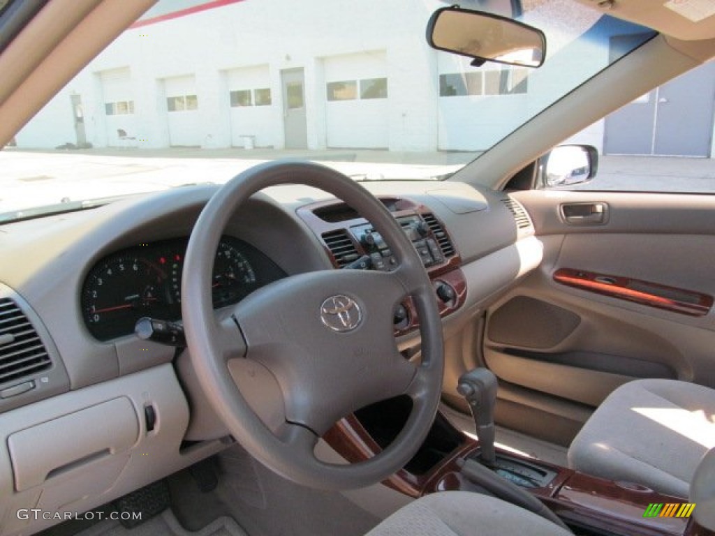 Taupe Interior 2002 Toyota Camry LE Photo #67219533