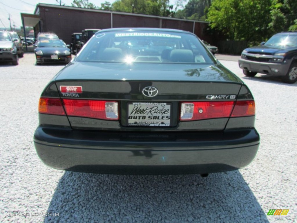 2000 Camry LE - Woodland Pearl / Gray photo #6