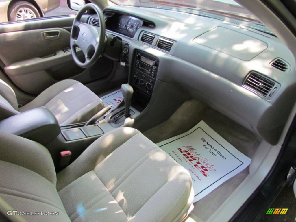 2000 Camry LE - Woodland Pearl / Gray photo #14