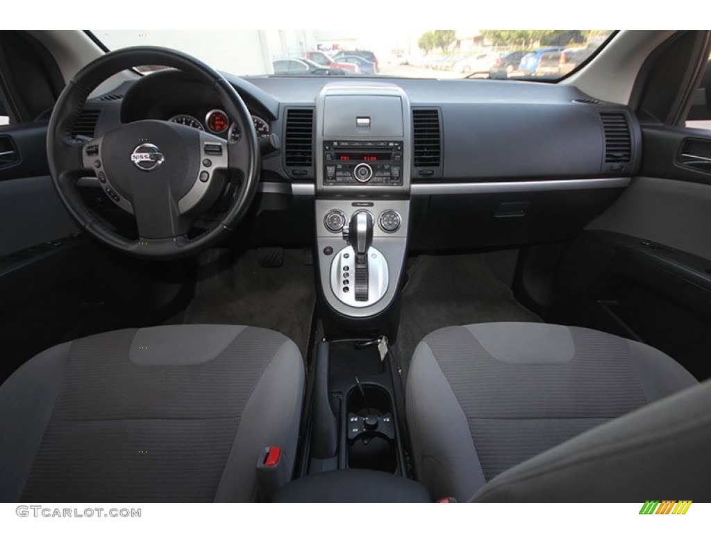 2011 Nissan Sentra 2.0 SR Charcoal Dashboard Photo #67227393