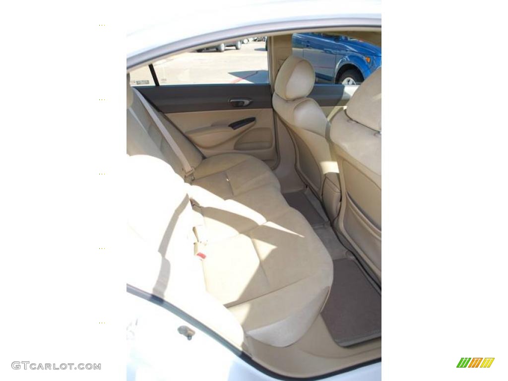 2007 Civic LX Sedan - Taffeta White / Ivory photo #32