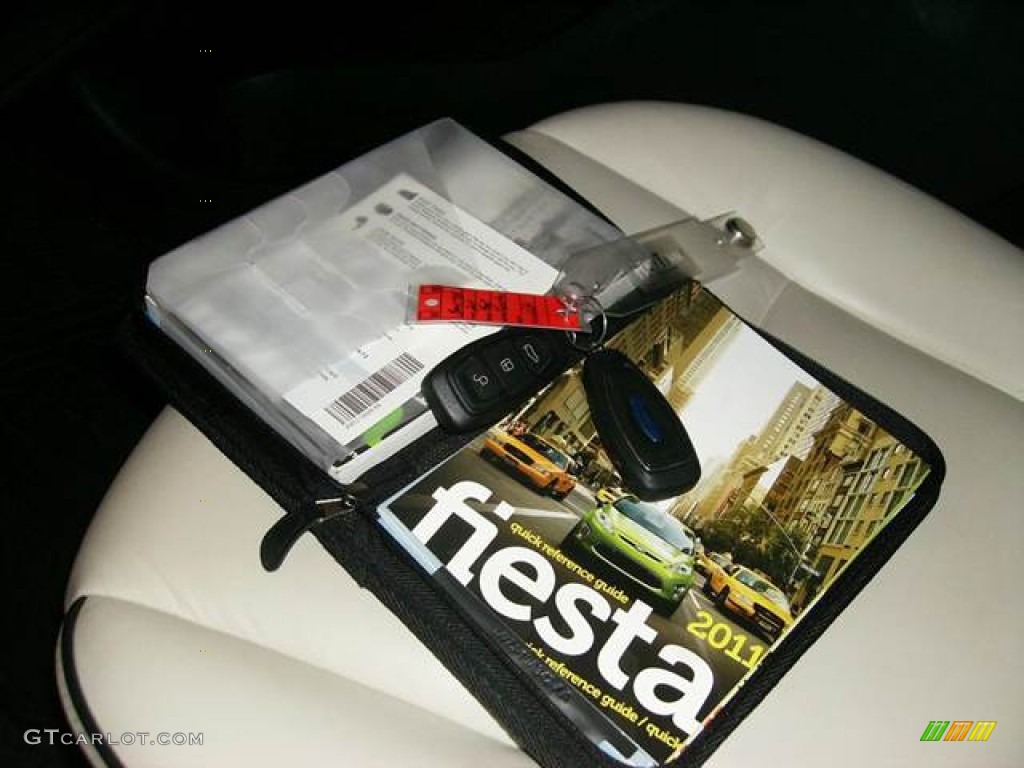 2011 Ford Fiesta SES Hatchback Books/Manuals Photo #67235172