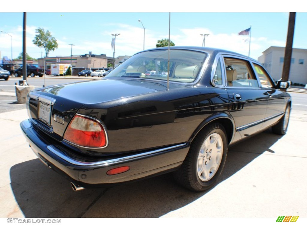 2002 XJ Vanden Plas - Anthracite Metallic / Cashmere photo #6