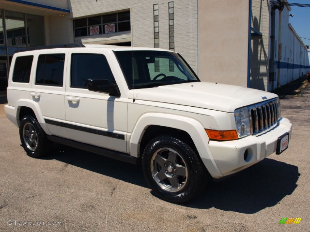 2007 Commander Sport 4x4 - Stone White / Medium Slate Gray photo #2