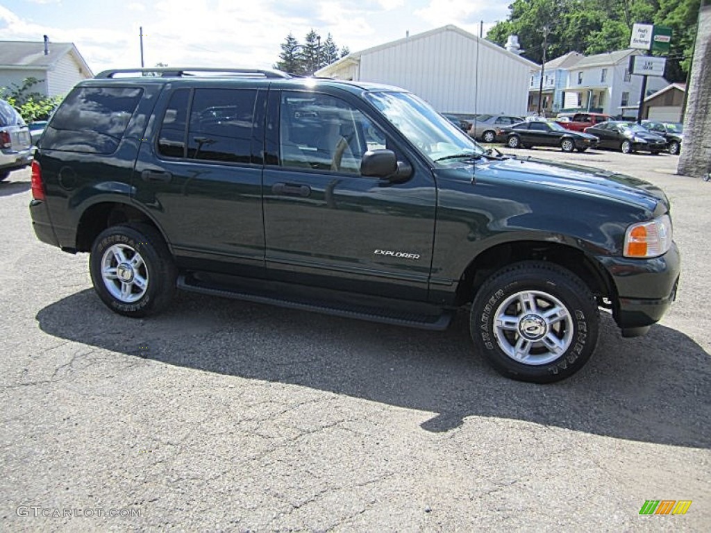 2004 Explorer XLT 4x4 - Aspen Green Metallic / Graphite photo #5