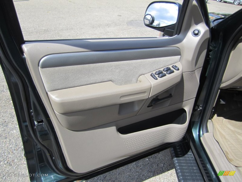 2004 Explorer XLT 4x4 - Aspen Green Metallic / Graphite photo #15