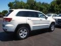 Stone White - Grand Cherokee Laredo 4x4 Photo No. 3
