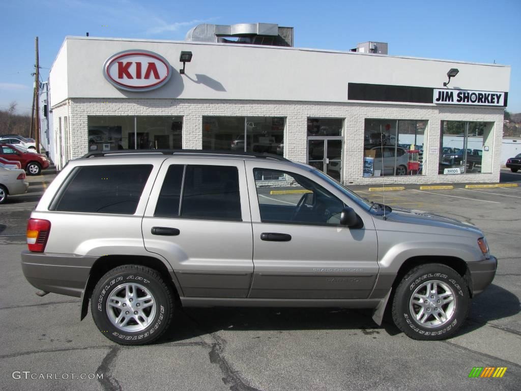 2003 Grand Cherokee Laredo 4x4 - Light Pewter Metallic / Taupe photo #2