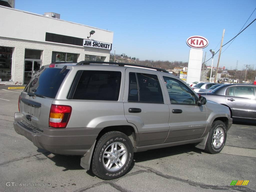 2003 Grand Cherokee Laredo 4x4 - Light Pewter Metallic / Taupe photo #3