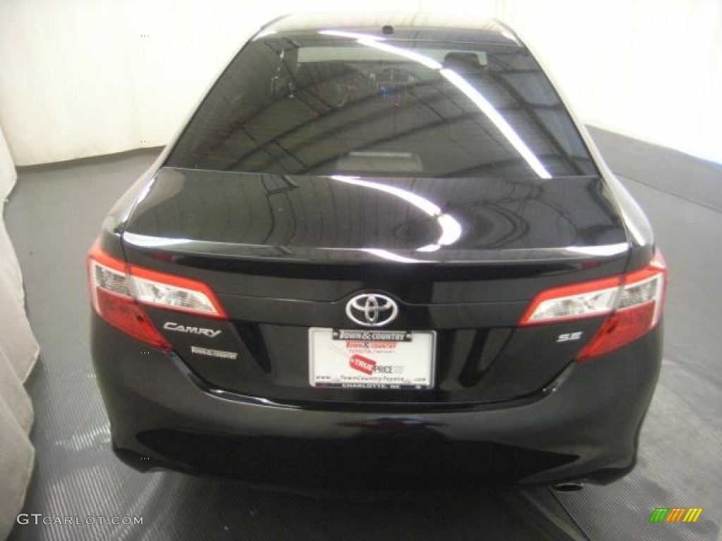 2012 Camry SE - Attitude Black Metallic / Black photo #3