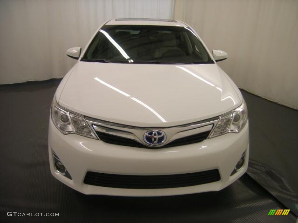 2012 Camry Hybrid XLE - Super White / Ivory photo #2