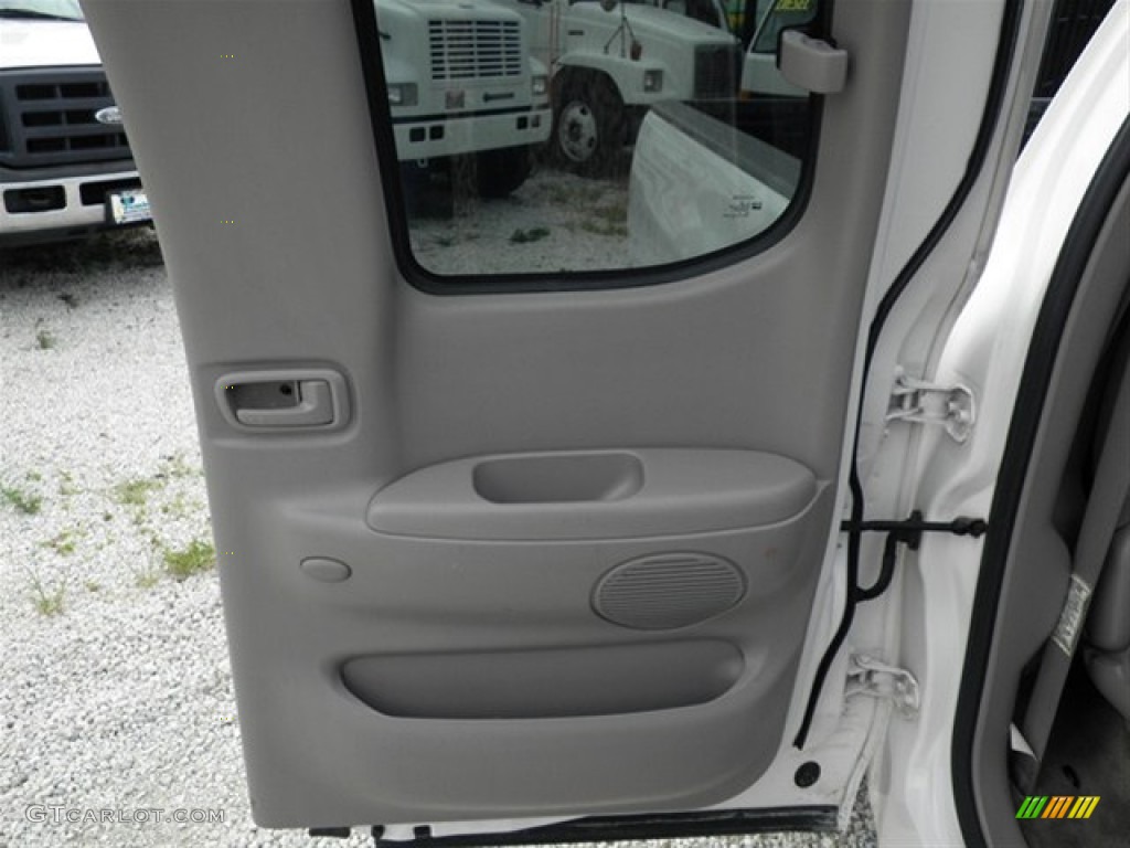 2005 Tundra SR5 Access Cab 4x4 - Natural White / Dark Gray photo #18