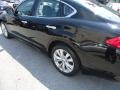Black Obsidian - M 37x AWD Sedan Photo No. 49