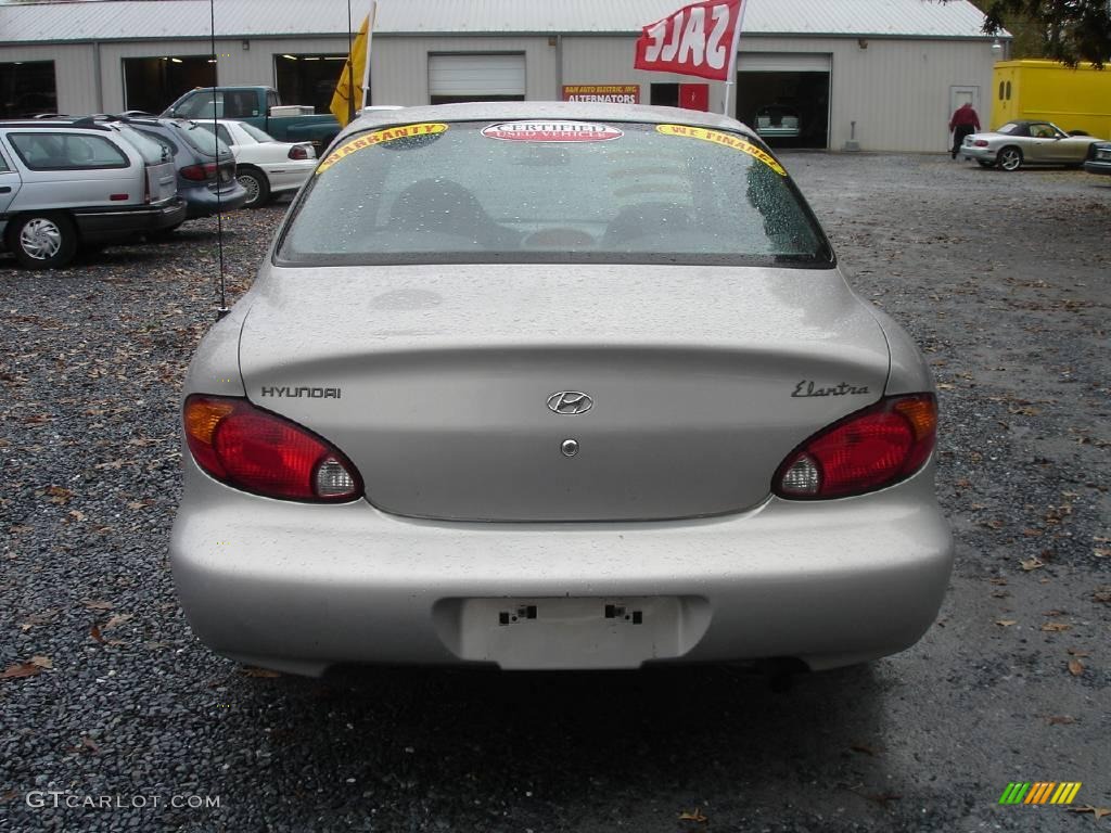 1999 Elantra GL Sedan - Sandalwood / Beige photo #6