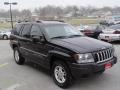 2004 Brillant Black Crystal Pearl Jeep Grand Cherokee Laredo 4x4  photo #2