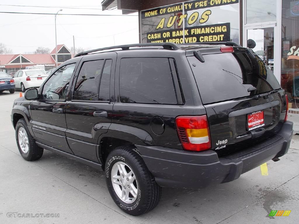 2004 Grand Cherokee Laredo 4x4 - Brillant Black Crystal Pearl / Dark Slate Gray photo #4