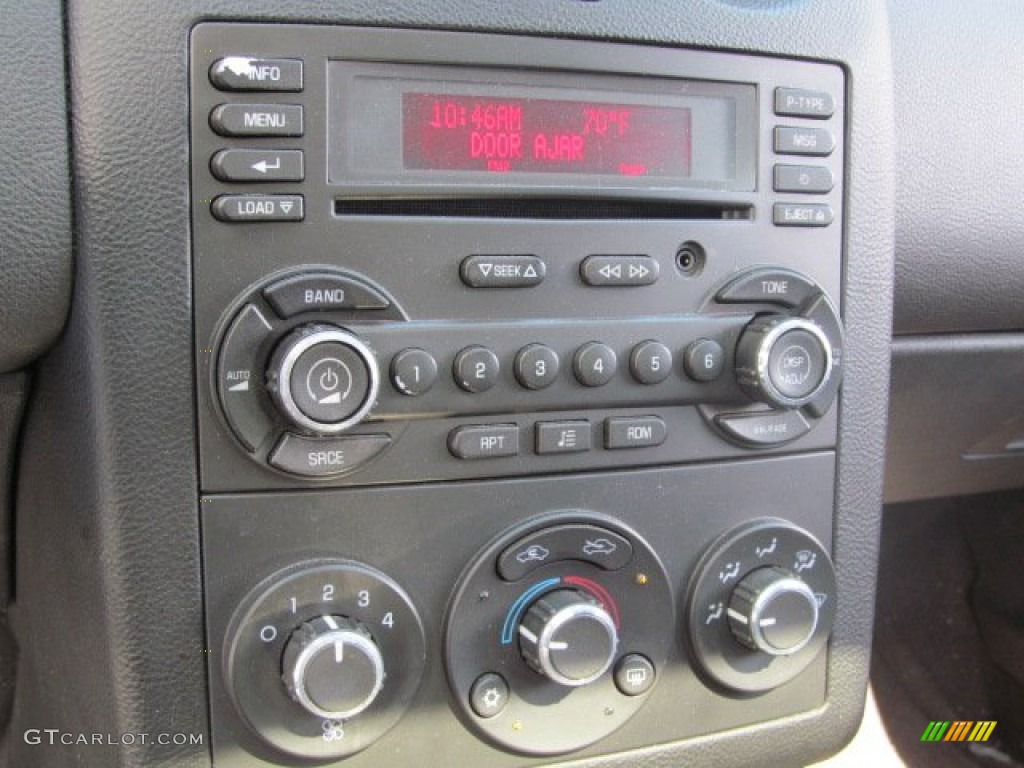 2009 Pontiac G6 Sedan Controls Photo #67255728