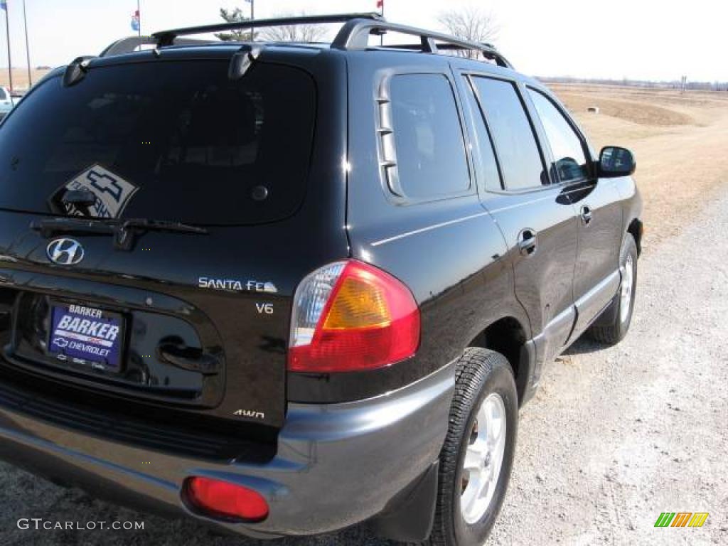 2003 Santa Fe GLS 4WD - Black Obsidian / Gray photo #6