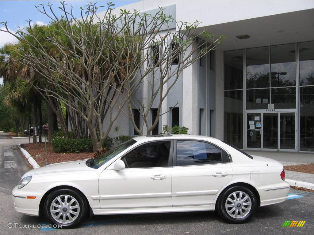 2003 Sonata LX V6 - White Pearl / Beige photo #5