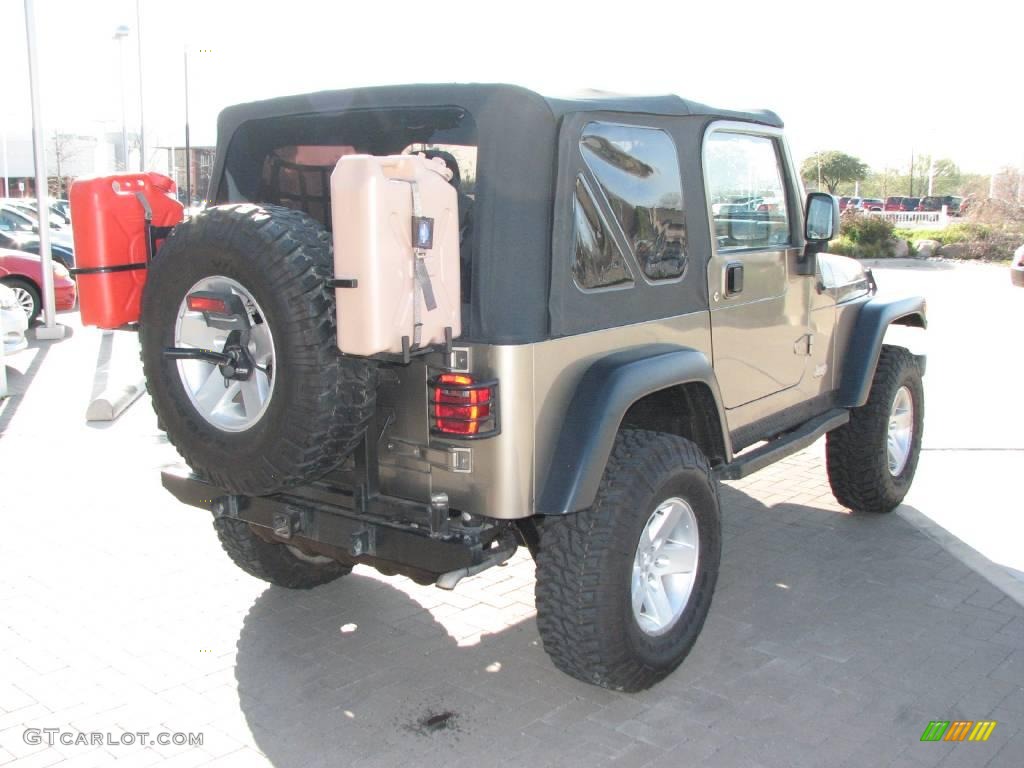 2004 Wrangler Rubicon 4x4 - Light Khaki Metallic / Khaki photo #7