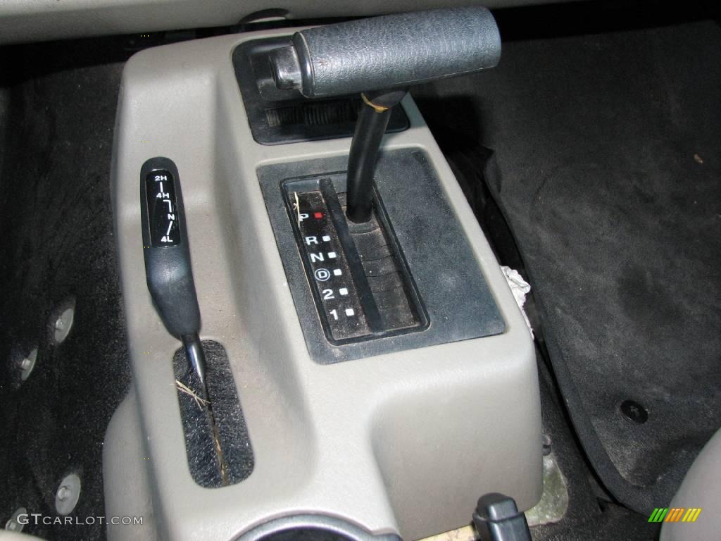 2004 Wrangler Rubicon 4x4 - Light Khaki Metallic / Khaki photo #17