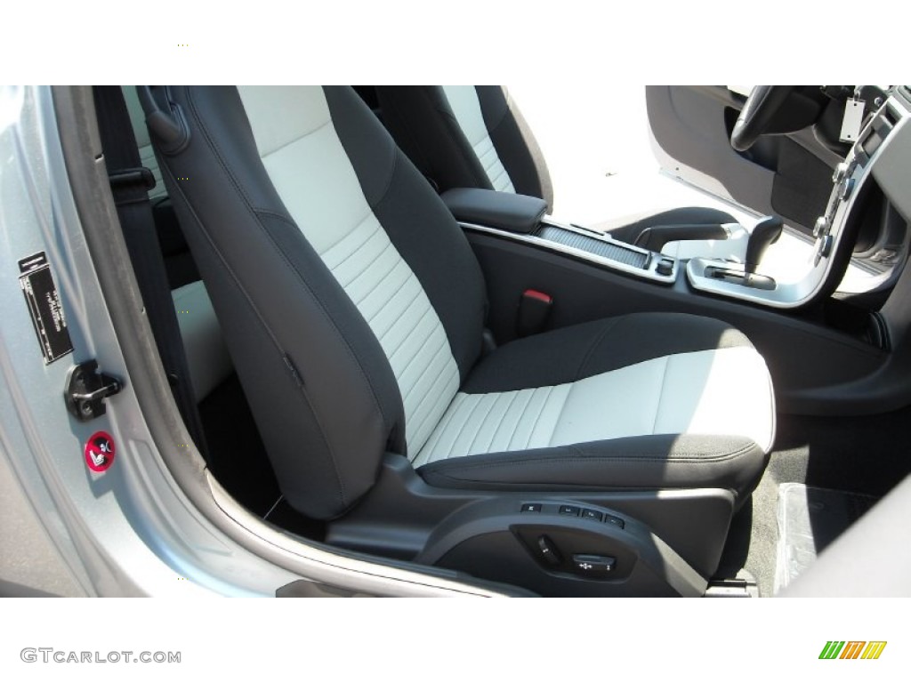 2013 Volvo C30 T5 Front Seat Photo #67258869