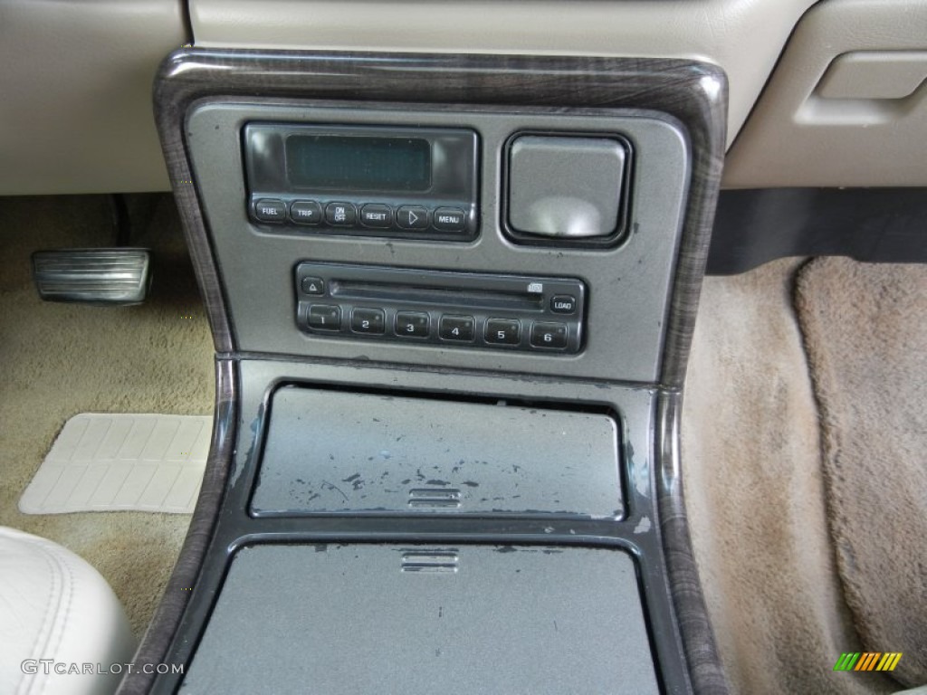 2002 Yukon XL Denali AWD - Onyx Black / Sandstone photo #20