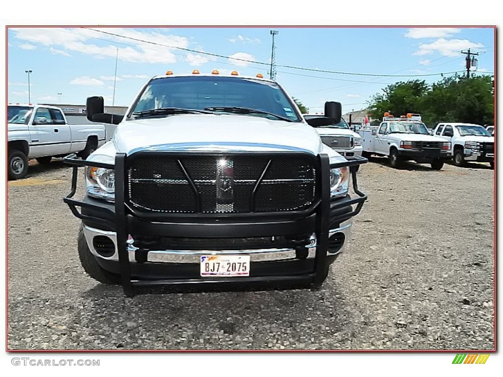 2007 Ram 3500 SLT Quad Cab 4x4 Dually Chassis - Bright White / Medium Slate Gray photo #15