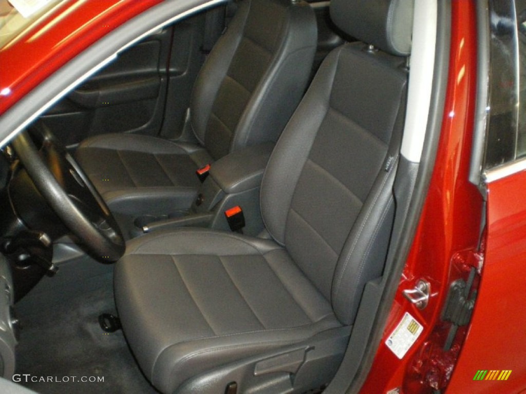 2006 Jetta 2.5 Sedan - Spice Red Metallic / Anthracite Black photo #17